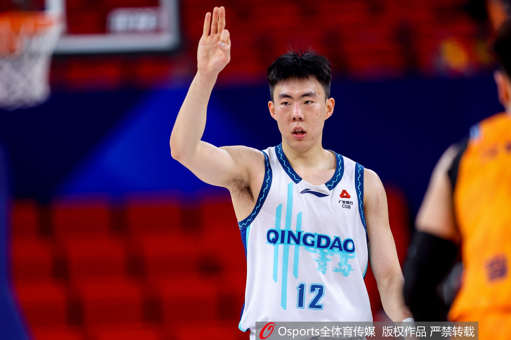 青岛0-2出局:杨瀚森离队重构体系,常规赛第7拼至终刻