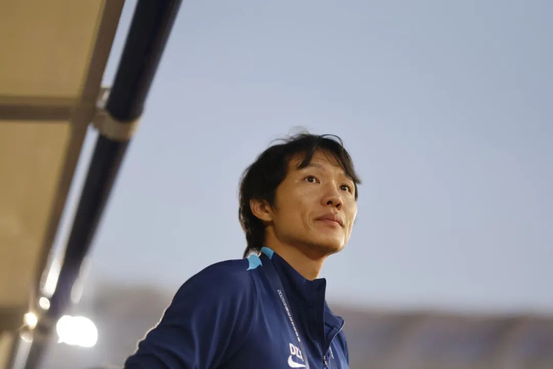 44秒闪击到逆转,邓卓翔四场7分激活三镇“魂”